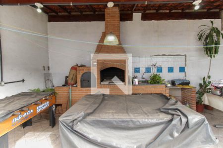 Casa à venda com 120m², 3 quartos e 2 vagas Casa à venda com 120m², 3 quartos e 2 vagasChurrasqueira