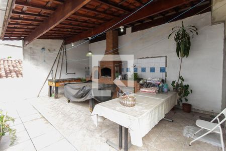 Casa à venda com 120m², 3 quartos e 2 vagas Casa à venda com 120m², 3 quartos e 2 vagasChurrasqueira