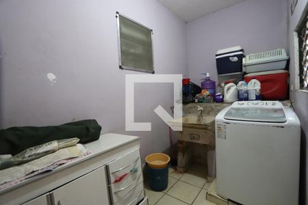 Casa à venda com 170m², 3 quartos e 2 vagasLavanderia