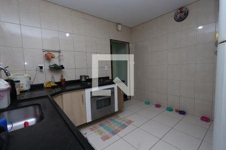 Casa à venda com 170m², 3 quartos e 2 vagasCozinha
