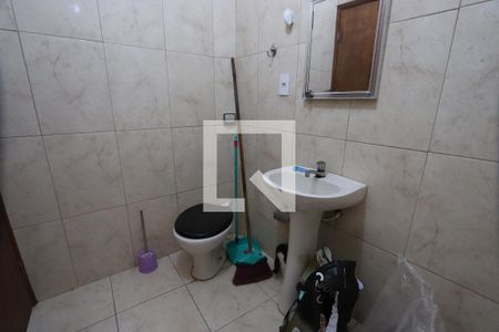 Casa à venda com 170m², 3 quartos e 2 vagasBanheiro Área externa