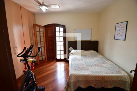 Apartamento à venda com 200m², 3 quartos e 3 vagasQuarto 2