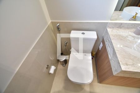 Apartamento à venda com 200m², 3 quartos e 3 vagasBanheiro 1