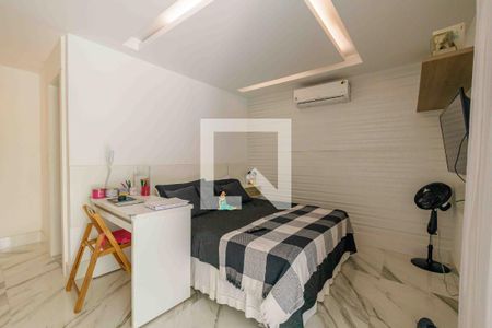 Apartamento à venda com 261m², 3 quartos e 3 vagas Apartamento à venda com 261m², 3 quartos e 3 vagasSuíte 3