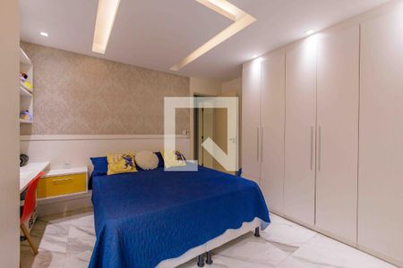 Apartamento à venda com 261m², 3 quartos e 3 vagas Apartamento à venda com 261m², 3 quartos e 3 vagasSuíte 2