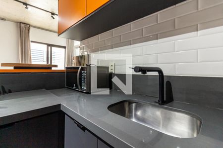 Cozinha de apartamento para alugar com 1 quarto, 45m² em República, São Paulo