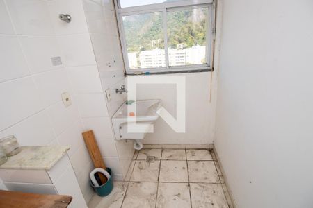 Apartamento à venda com 75m², 2 quartos e 2 vagasÁrea de Serviço