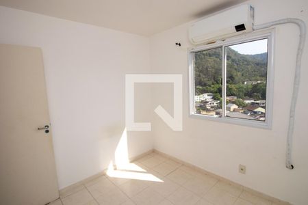 Apartamento à venda com 75m², 2 quartos e 2 vagasQuarto 2