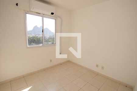 Apartamento à venda com 75m², 2 quartos e 2 vagasQuarto 2