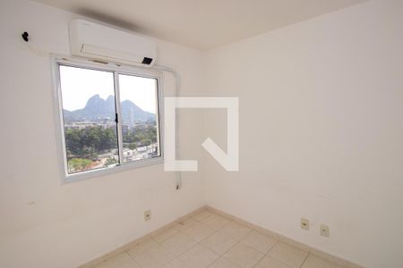 Apartamento à venda com 75m², 2 quartos e 2 vagasQuarto 2
