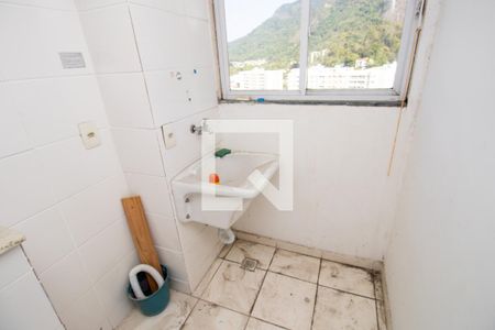 Apartamento à venda com 75m², 2 quartos e 2 vagasÁrea de Serviço