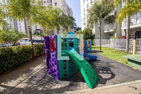 Apartamento à venda com 75m², 2 quartos e 2 vagasÁrea comum - Playground