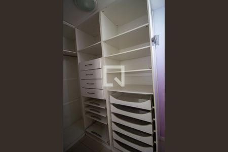 Apartamento para alugar com 200m², 3 quartos e 2 vagasCloset da Suíte 1