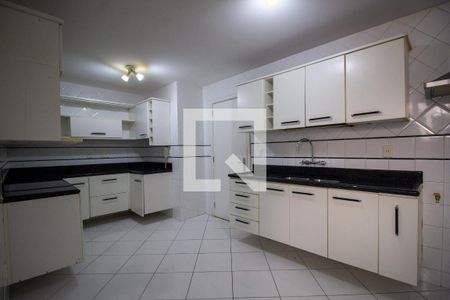 Apartamento para alugar com 200m², 3 quartos e 2 vagasCozinha e Área de Serviço