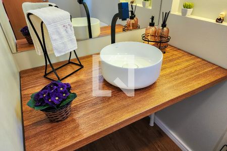 Apartamento à venda com 63m², 2 quartos e 2 vagasBanheiro Social