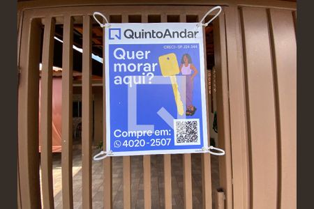 Casa à venda com 250m², 3 quartos e 3 vagas Casa à venda com 250m², 3 quartos e 3 vagasPlaquinha