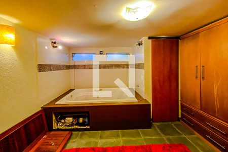 Casa à venda com 137m², 3 quartos e 1 vagaBanheiro da Suíte