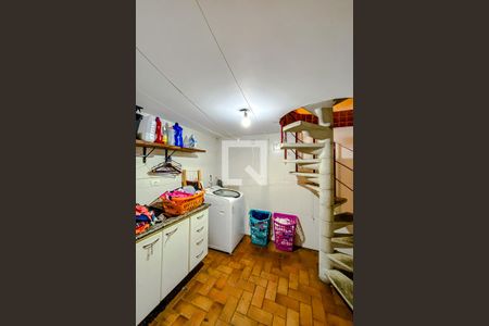 Casa à venda com 137m², 3 quartos e 1 vagaÁrea de Serviço