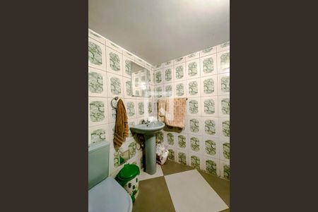 Casa à venda com 137m², 3 quartos e 1 vagaBanheiro 2