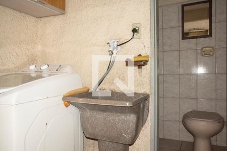 Casa à venda com 250m², 4 quartos e 3 vagasÁrea de Serviço 2