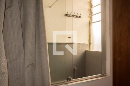 Casa à venda com 250m², 4 quartos e 3 vagasQuarto 2 - Chuveiro