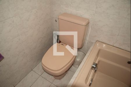 Casa à venda com 250m², 4 quartos e 3 vagasBanheiro da Suíte 2