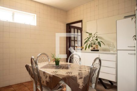 Casa à venda com 250m², 4 quartos e 3 vagasCozinha