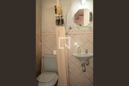 Casa à venda com 250m², 4 quartos e 3 vagasBanheiro da Suíte 1