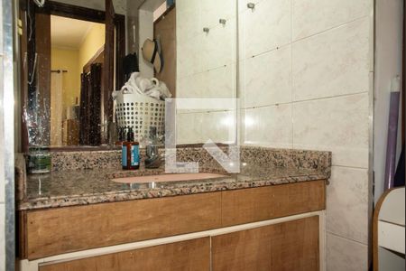 Casa à venda com 250m², 4 quartos e 3 vagasBanheiro da Suíte 2