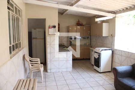 Casa à venda com 360m², 3 quartos e 2 vagasCozinha e Área de Serviço