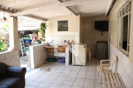 Casa à venda com 360m², 3 quartos e 2 vagasCozinha e Área de Serviço