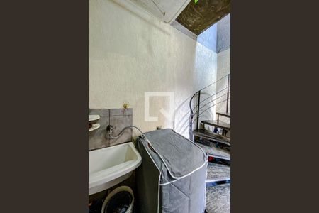 Casa à venda com 102m², 4 quartos e sem vagaÁrea de Serviço