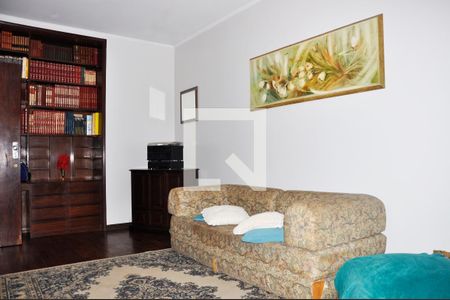 Casa à venda com 570m², 4 quartos e 6 vagasDetalhe - Quarto 03