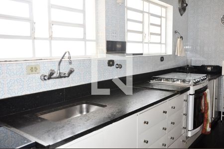 Casa à venda com 570m², 4 quartos e 6 vagasDetalhe - Cozinha