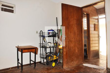 Casa à venda com 570m², 4 quartos e 6 vagasEdícula