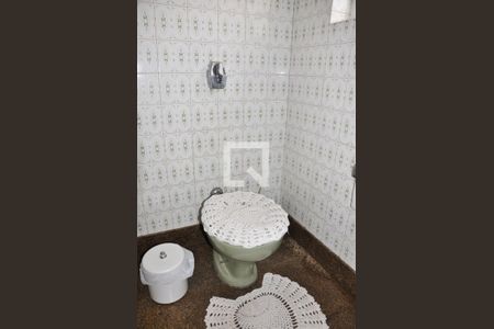 Casa à venda com 570m², 4 quartos e 6 vagasDetalhe - Suíte