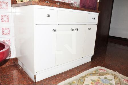 Casa à venda com 570m², 4 quartos e 6 vagasDetalhe - Banheiro Social