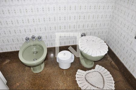 Casa à venda com 570m², 4 quartos e 6 vagasDetalhe - Suíte