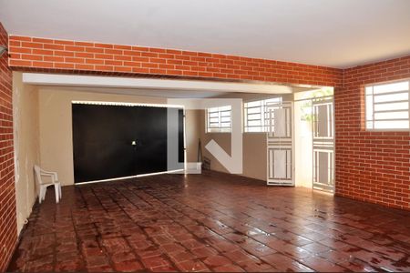 Casa à venda com 570m², 4 quartos e 6 vagasGaragem