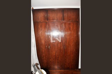 Casa à venda com 570m², 4 quartos e 6 vagasDetalhe - Quarto 03