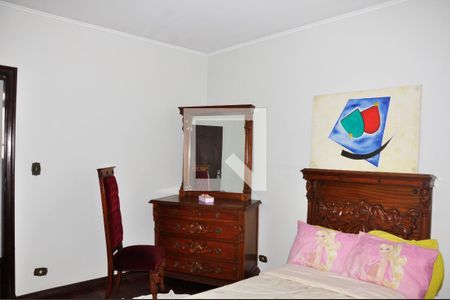 Casa à venda com 570m², 4 quartos e 6 vagasDetalhe - Quarto 02