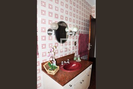 Casa à venda com 570m², 4 quartos e 6 vagasDetalhe - Banheiro Social