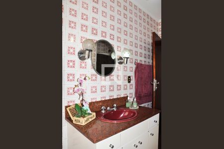 Casa à venda com 570m², 4 quartos e 6 vagasDetalhe - Banheiro Social