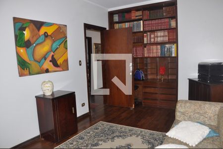 Casa à venda com 570m², 4 quartos e 6 vagasDetalhe - Quarto 03