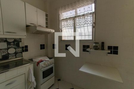 Apartamento para alugar com 86m², 2 quartos e sem vagaCozinha 