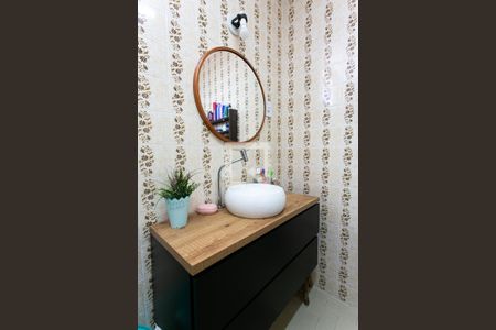 Casa à venda com 200m², 3 quartos e 1 vagaBanheiro