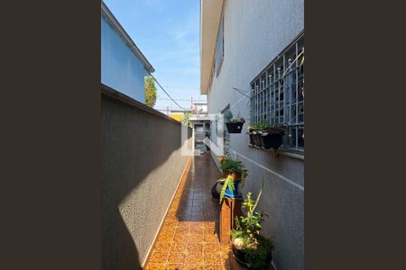Casa à venda com 400m², 3 quartos e 2 vagasLateral