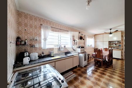 Casa à venda com 400m², 3 quartos e 2 vagasCozinha