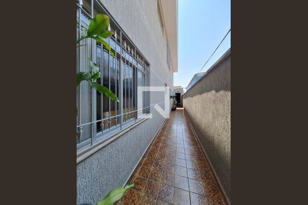 Casa à venda com 400m², 3 quartos e 2 vagasLateral