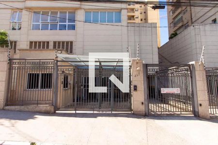 Apartamento à venda com 45m², 2 quartos e 1 vaga Apartamento à venda com 45m², 2 quartos e 1 vagaFachada